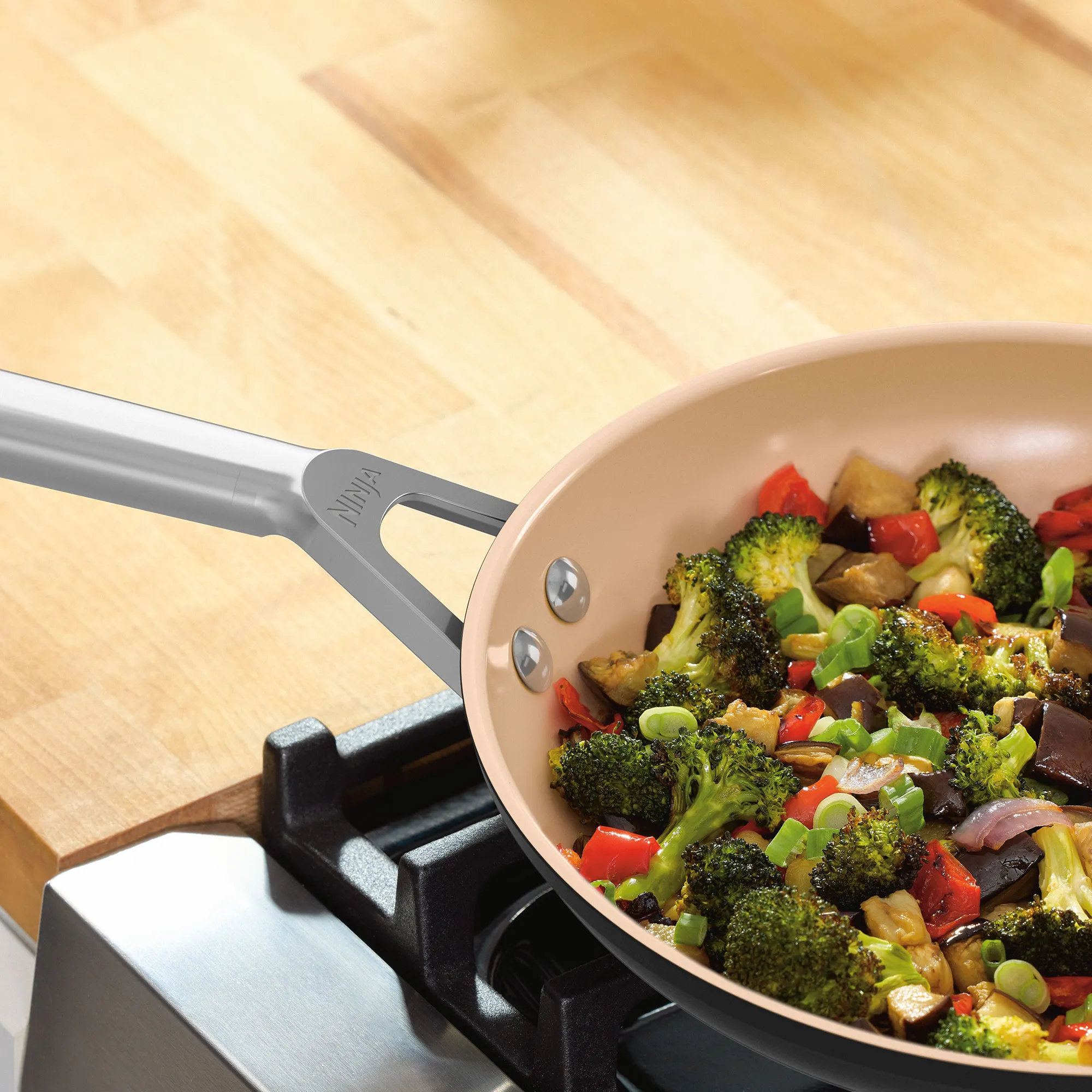 Ninja Extended Life Ceramic 30cm Fry Pan 9 Ninja Extended Life Ceramic 30cm Fry Pan