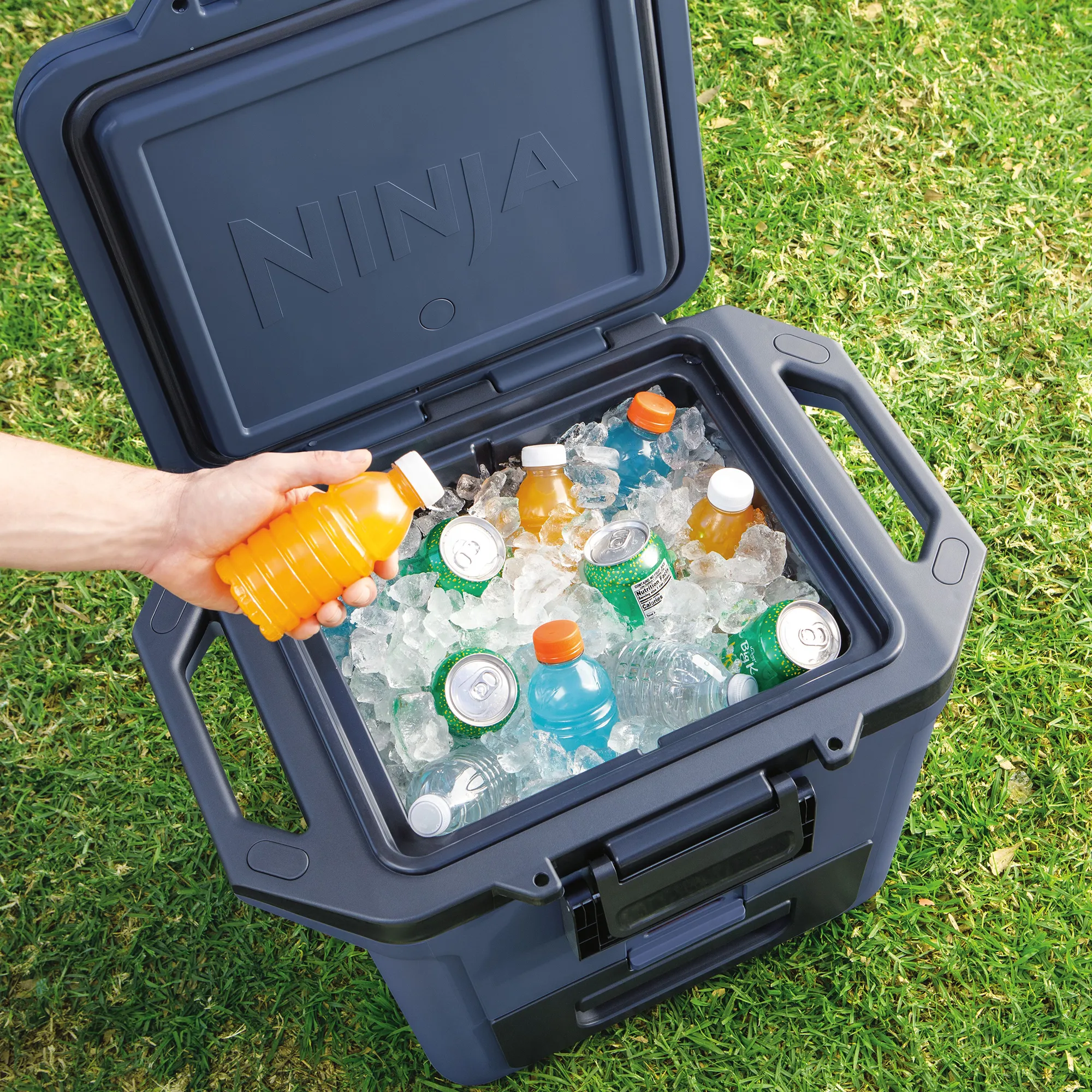 Ninja FrostVault 28L Hard Cooler with Dry Zone 10 Ninja FrostVault 28L Hard Cooler with Dry Zone