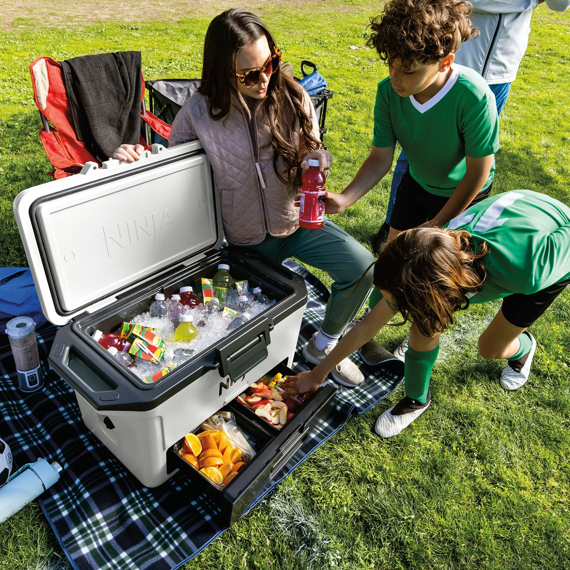 Ninja FrostVault 47L Hard Cooler with Dry Zone 20 Ninja FrostVault 47L Hard Cooler with Dry Zone