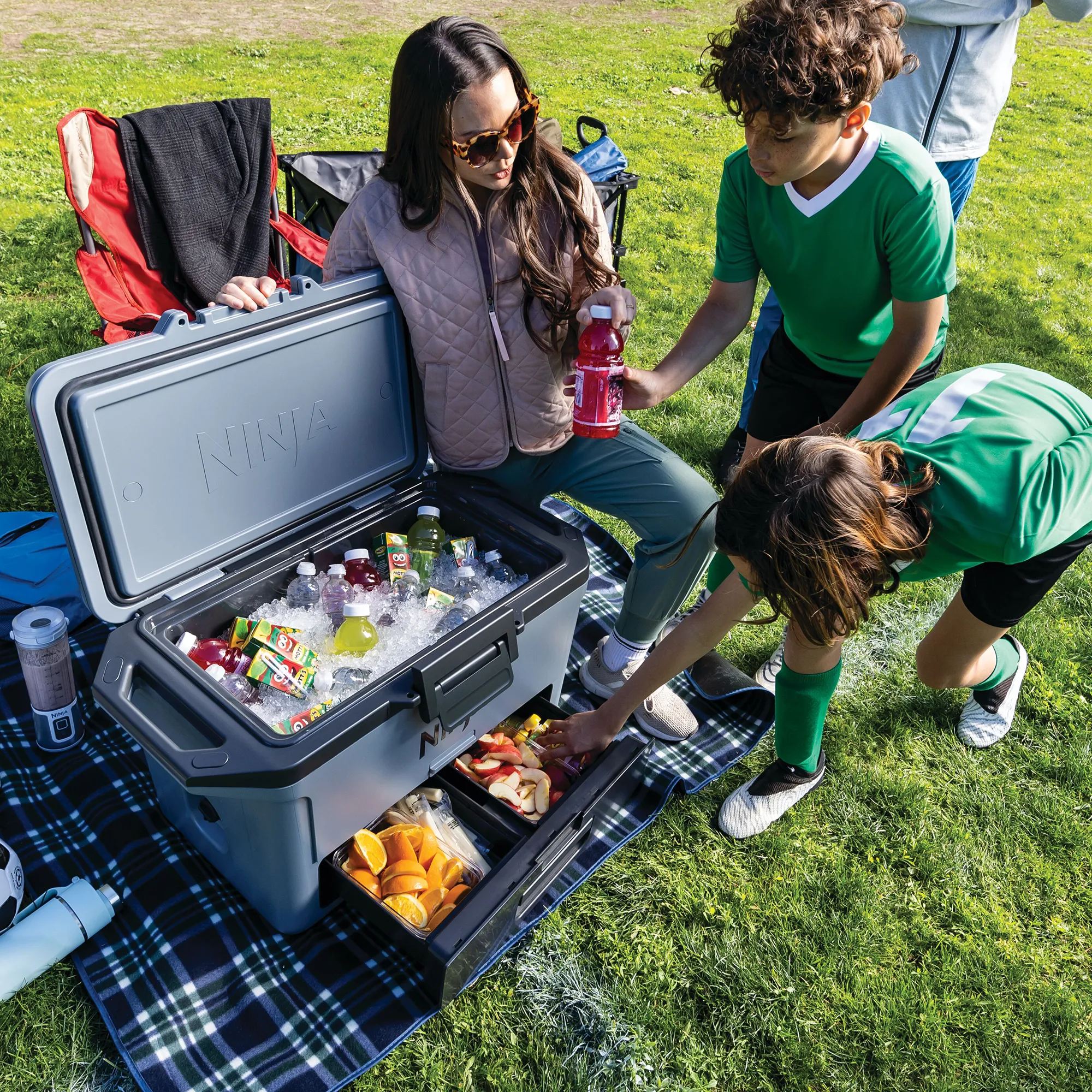 Ninja FrostVault 47L Hard Cooler with Dry Zone 5 Ninja FrostVault 47L Hard Cooler with Dry Zone